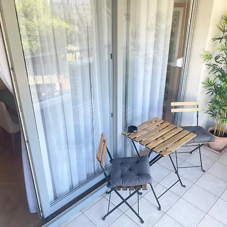 Appartement Edi, Spacious With Sauna And Balcony Split