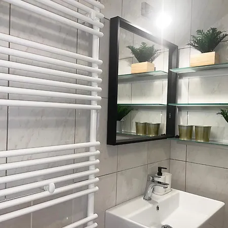 Appartement Edi, Spacious With Sauna And Balcony